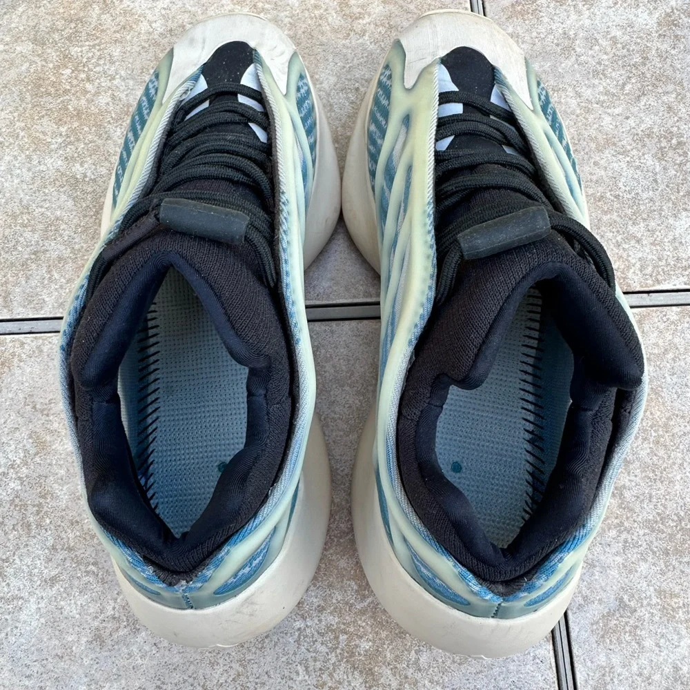 Adidas Yeezy 700 V3 Kyanite
